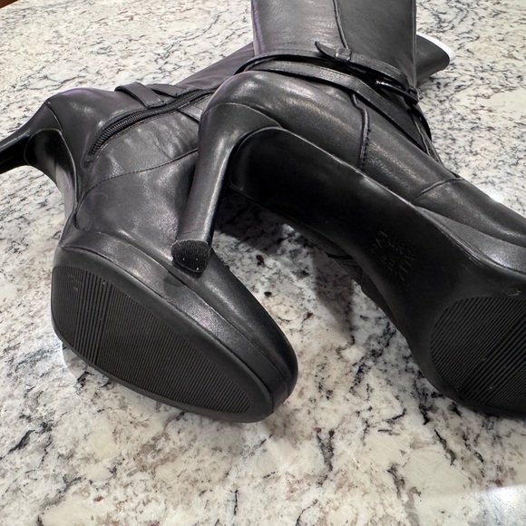 TAELYNN Black Leather Knee-High Platform Heeled Boots Size 9.5 - Picture 4 of 8